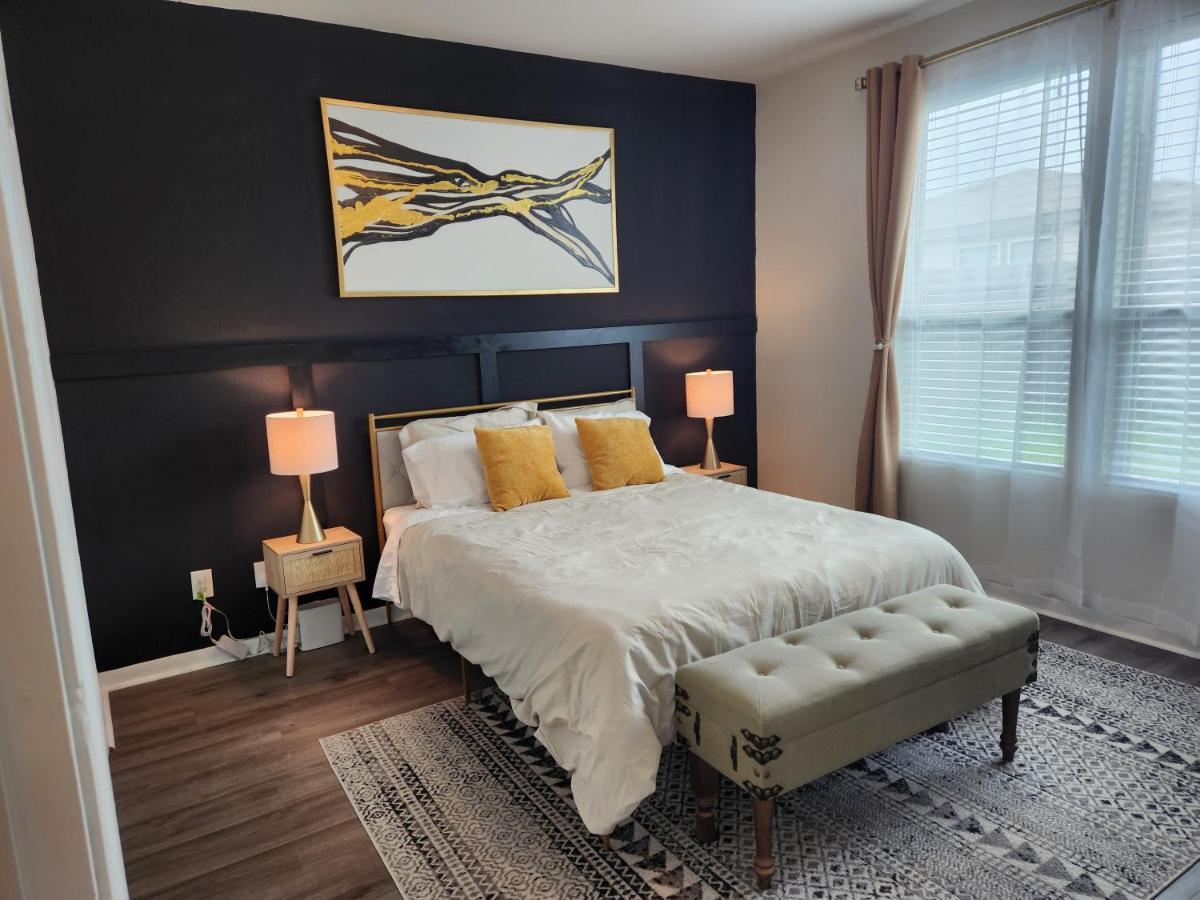 4 Bedroom Near Downtown Med Center Nrg Stadium Pearland Skyview Long By Ion * Houston