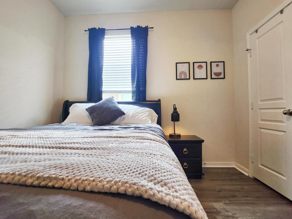 Homestay 4 Bedroom Near Downtown Med Center Nrg Stadium Pearland Skyview Long By Ion