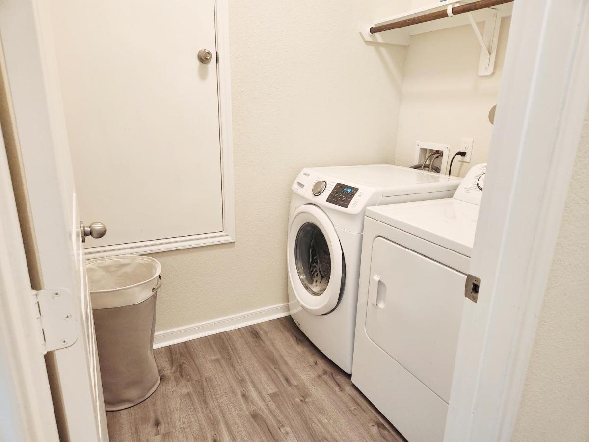 4 Bedroom Near Downtown Med Center Nrg Stadium Pearland Skyview Long By Ion * Houston