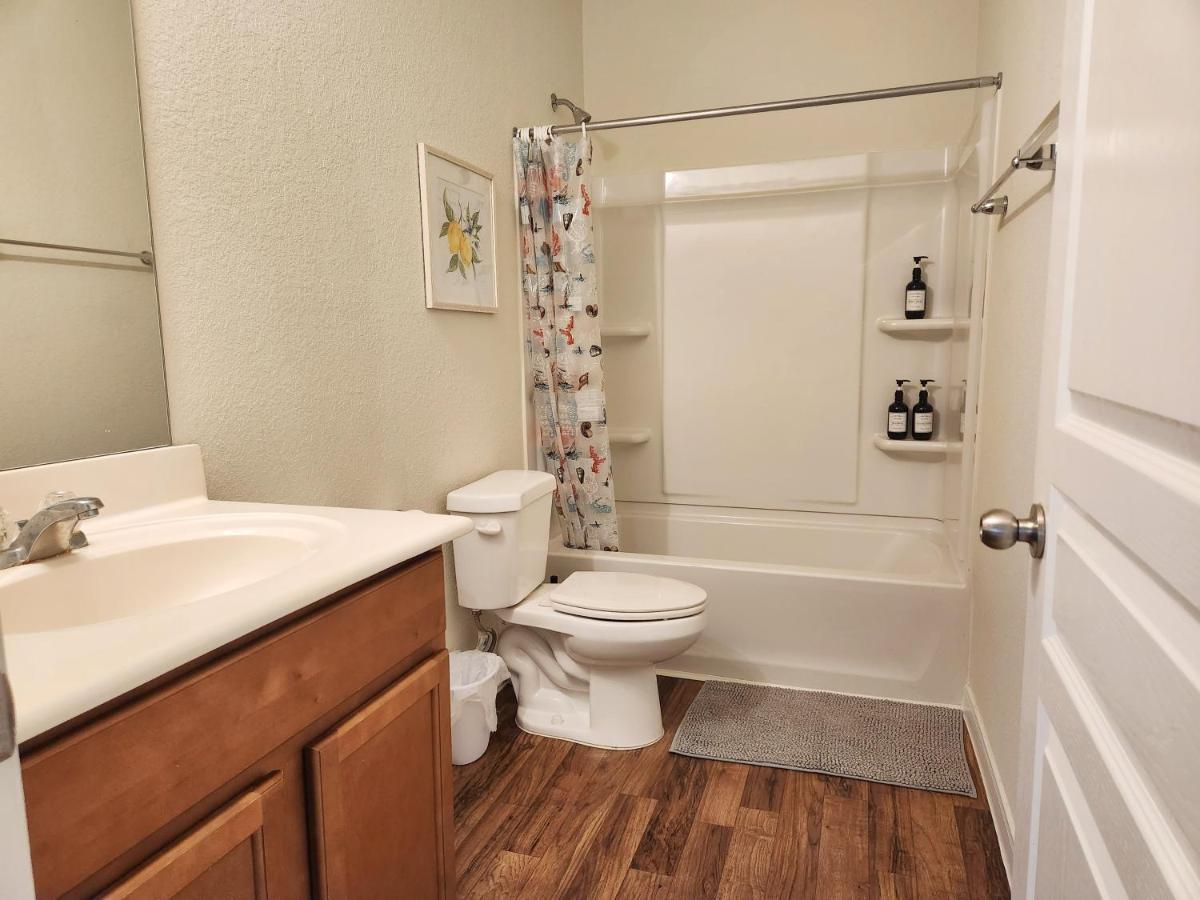 4 Bedroom Near Downtown Med Center Nrg Stadium Pearland Skyview Long By Ion *