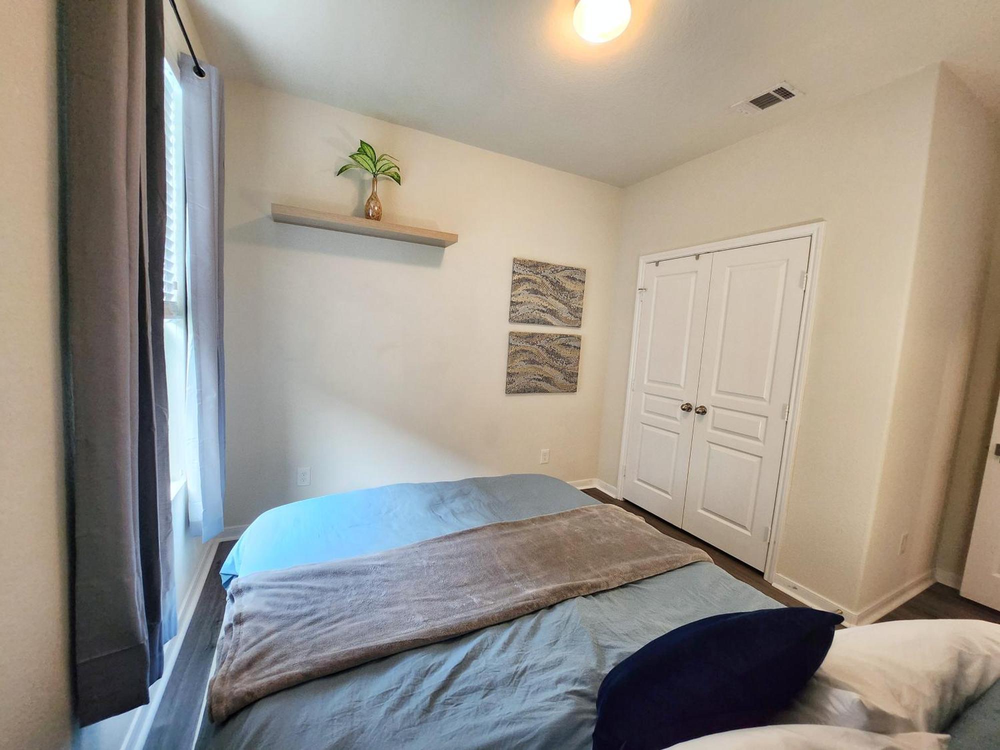 4 Bedroom Near Downtown Med Center Nrg Stadium Pearland Skyview Long By Ion Homestay Houston