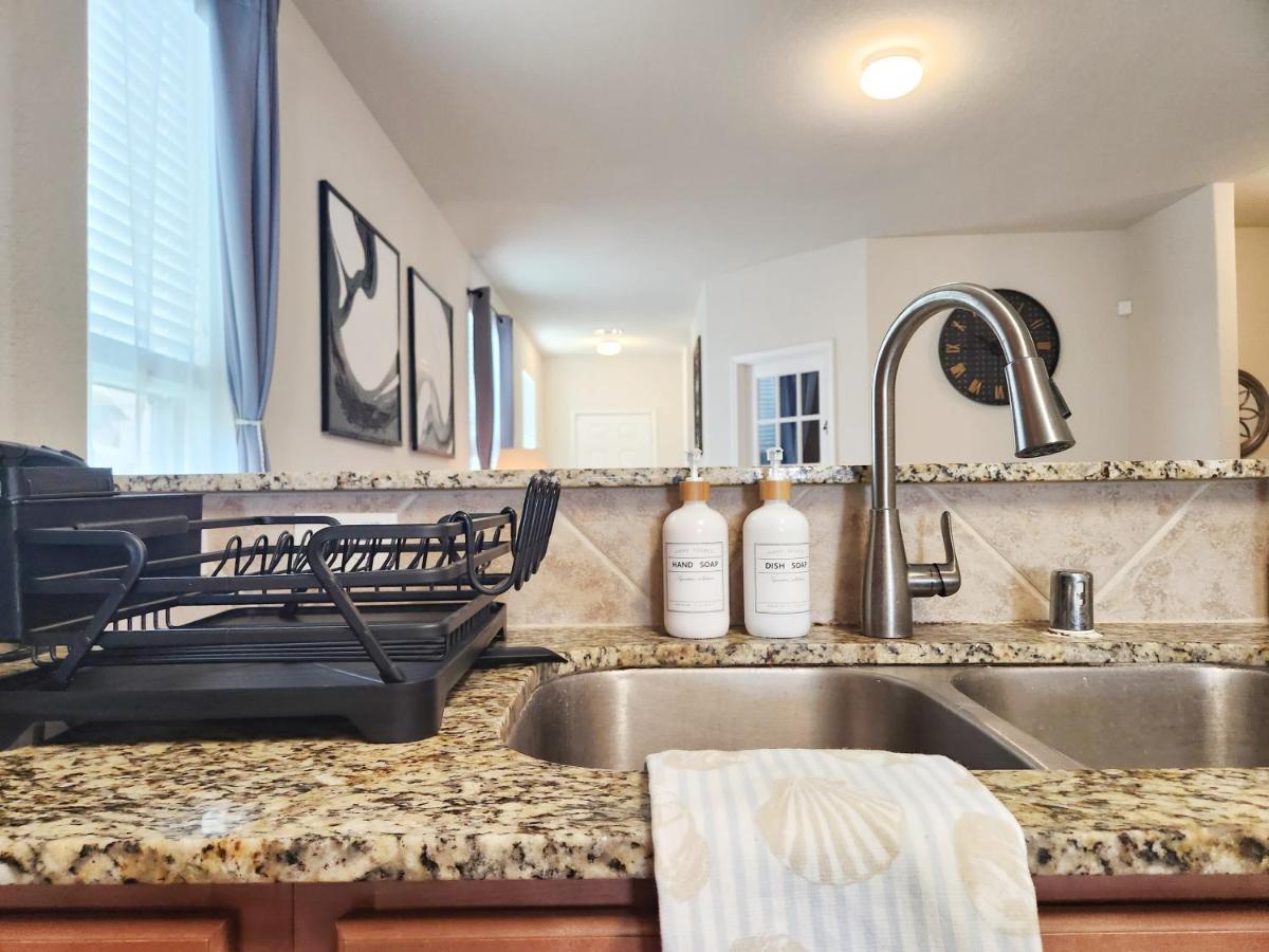 4 Bedroom Near Downtown Med Center Nrg Stadium Pearland Skyview Long By Ion
