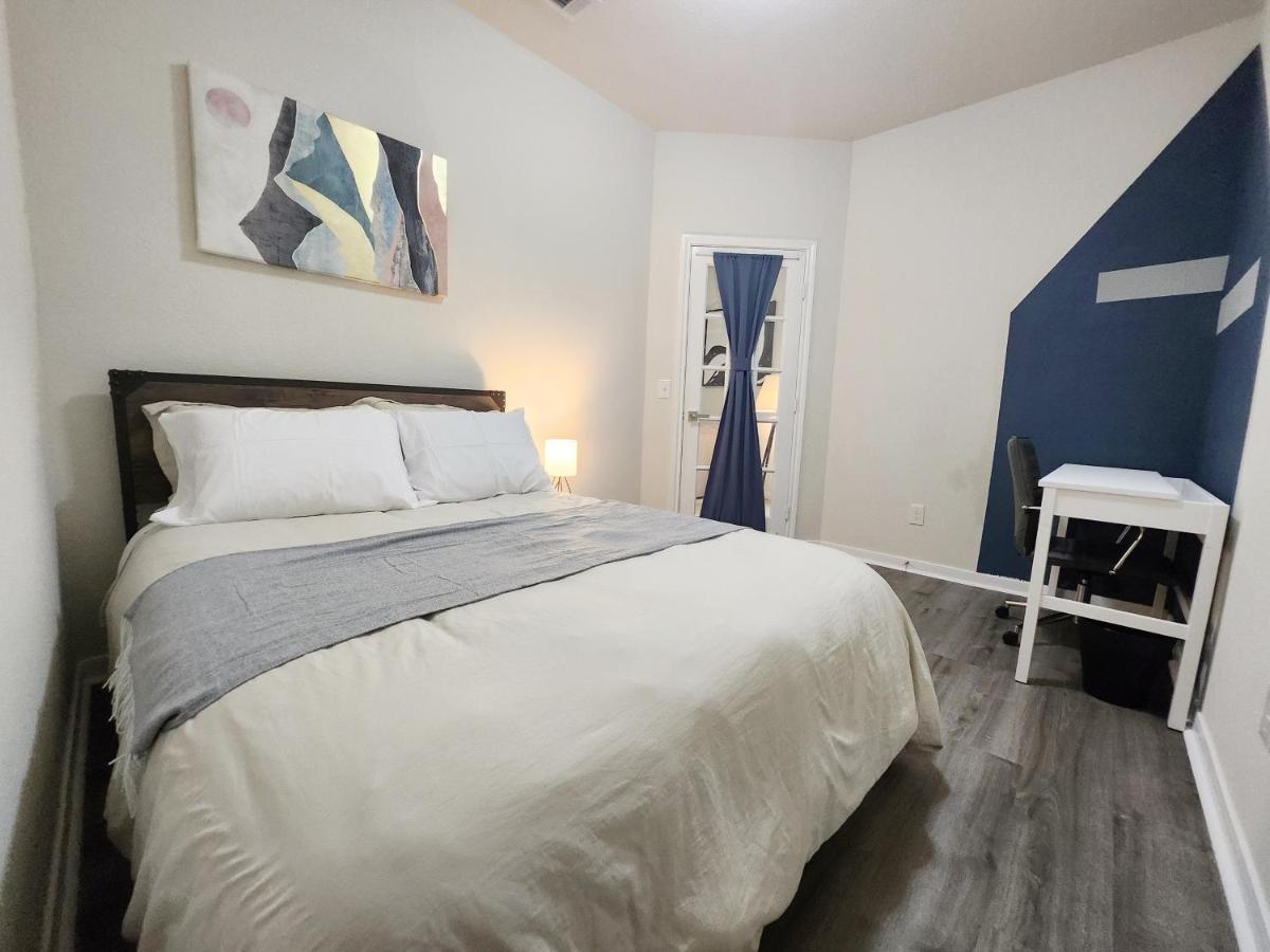 Homestay 4 Bedroom Near Downtown Med Center Nrg Stadium Pearland Skyview Long By Ion *