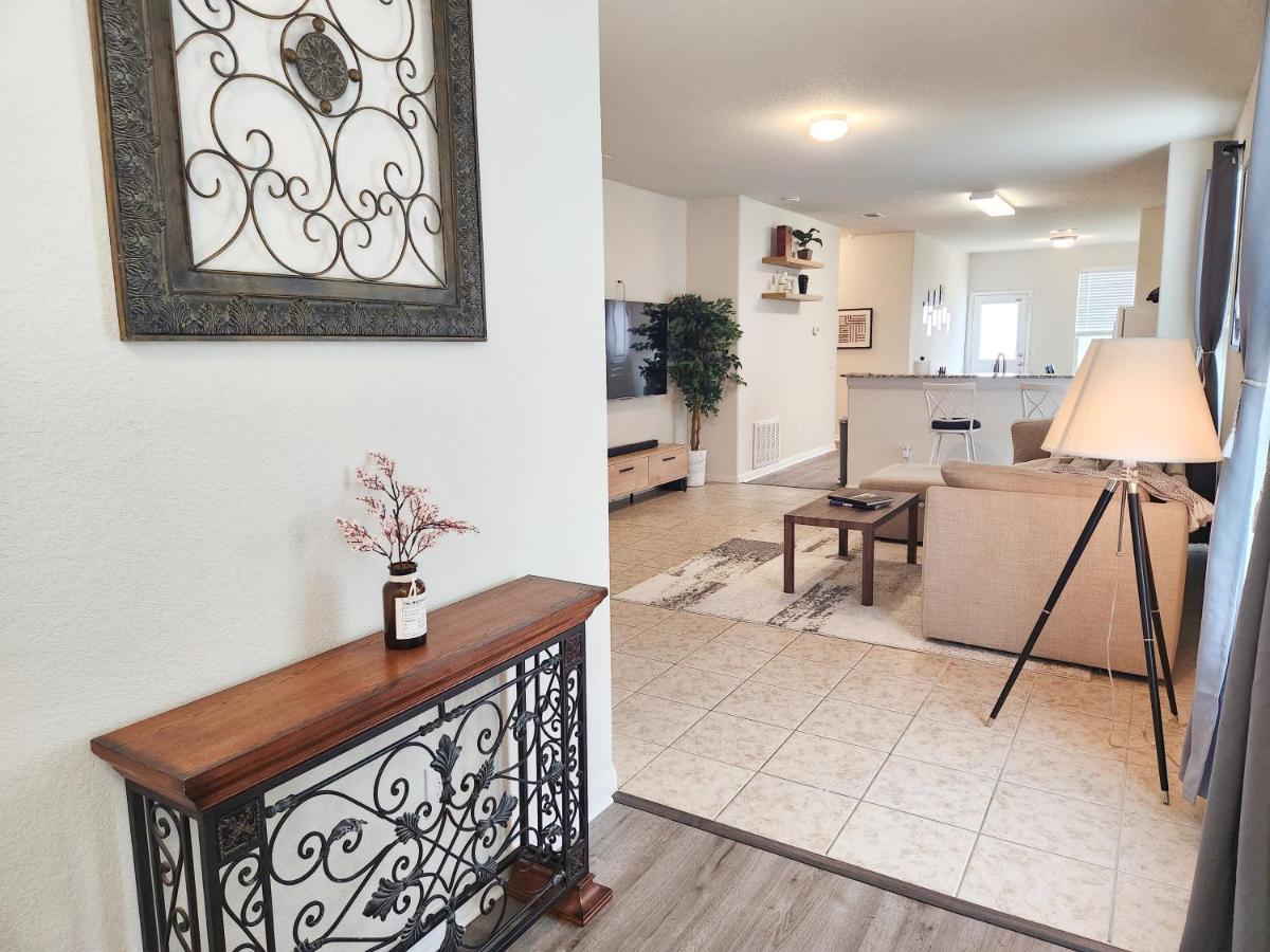 4 Bedroom Near Downtown Med Center Nrg Stadium Pearland Skyview Long By Ion Homestay Houston