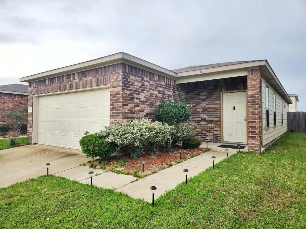 4 Bedroom Near Downtown Med Center Nrg Stadium Pearland Skyview Long By Ion Homestay *