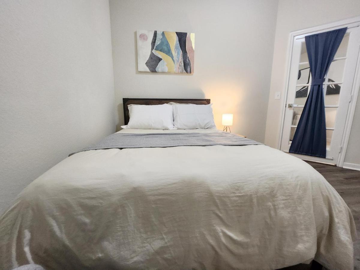 4 Bedroom Near Downtown Med Center Nrg Stadium Pearland Skyview Long By Ion * Houston