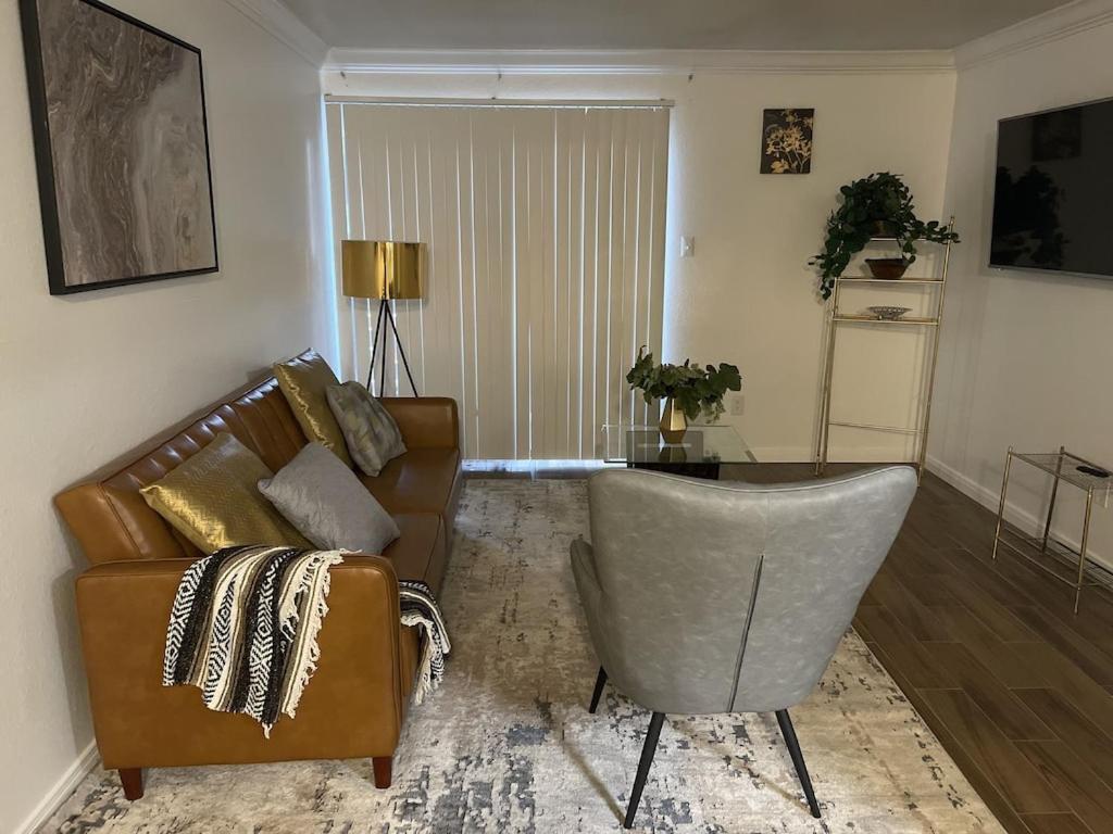 Private With Laundry, Wi-fi, And Extra Amenities