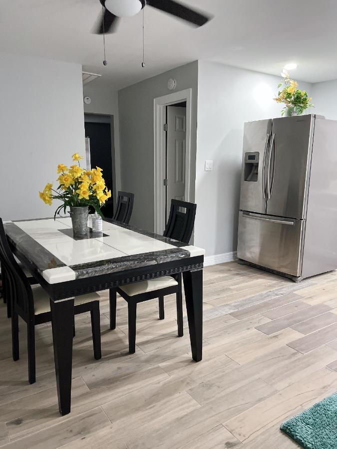 Holiday home 77072 New Remodeled Cute Townhome Sw Houston