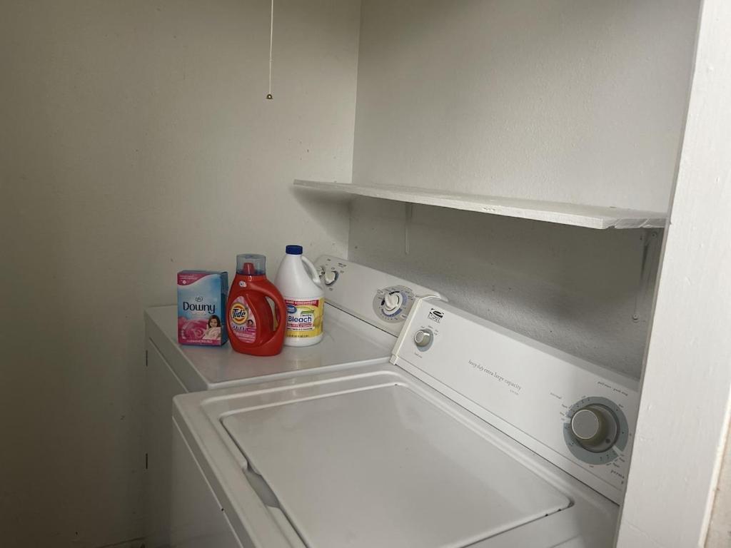 Private With Laundry, Wi-fi, And Extra Amenities Apartment Houston