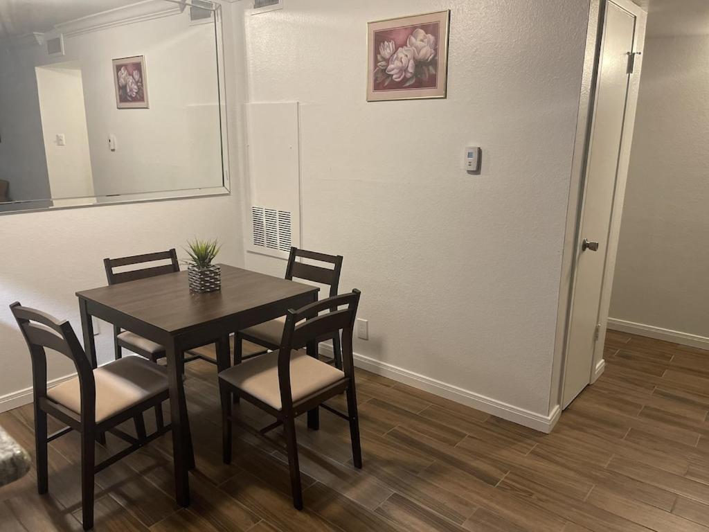 Private With Laundry, Wi-fi, And Extra Amenities Apartment *