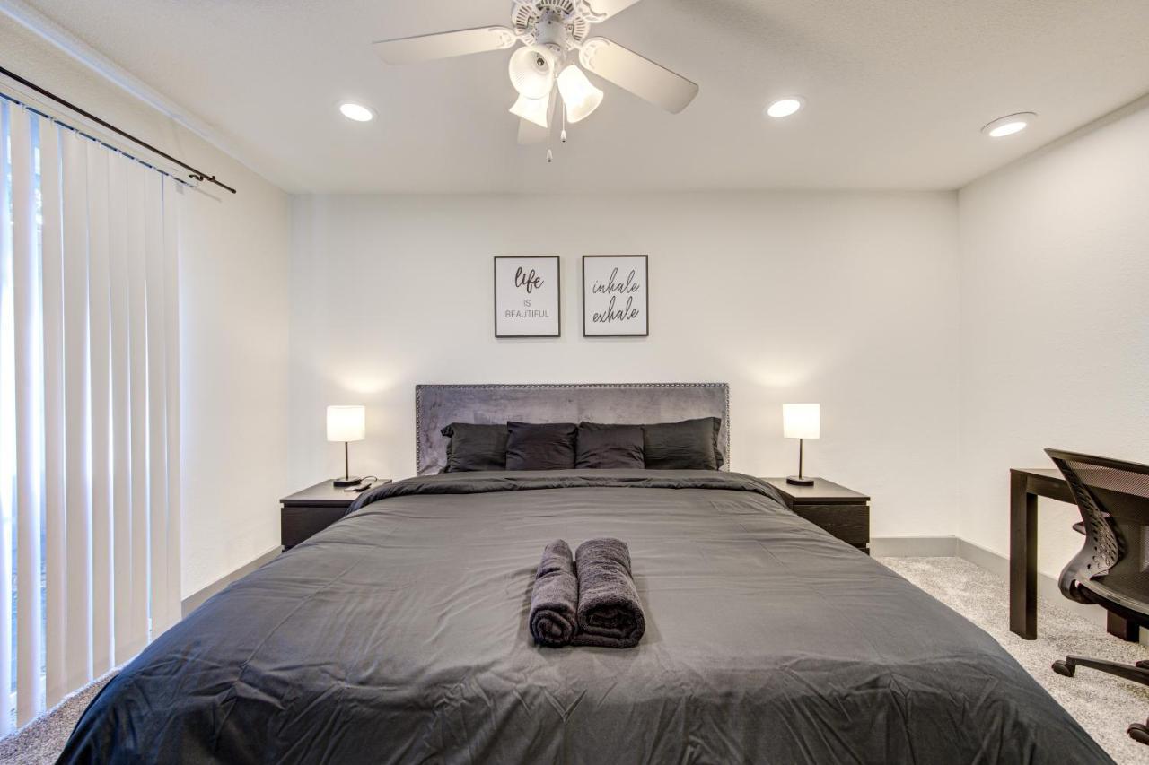 Trendy Midtown Apt, Walk To Shops & Sites, Pets Ok Apartment *