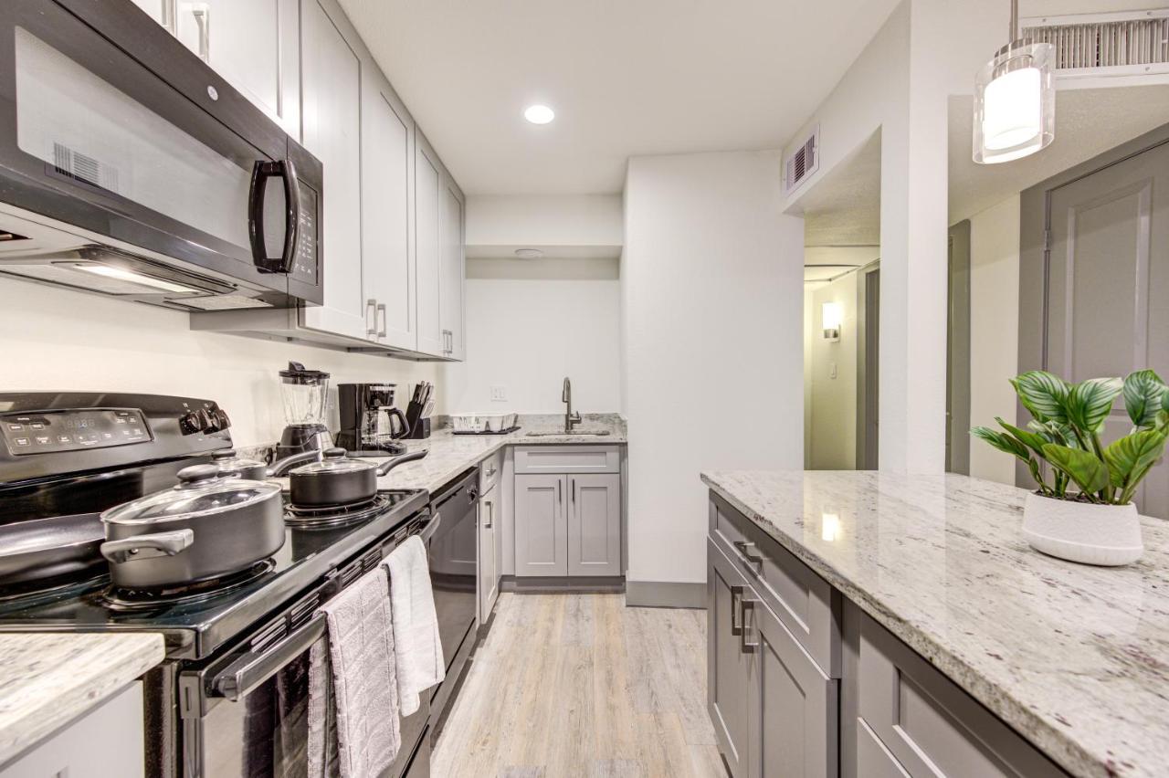 Trendy Midtown Apt, Walk To Shops & Sites, Pets Ok Apartment Houston