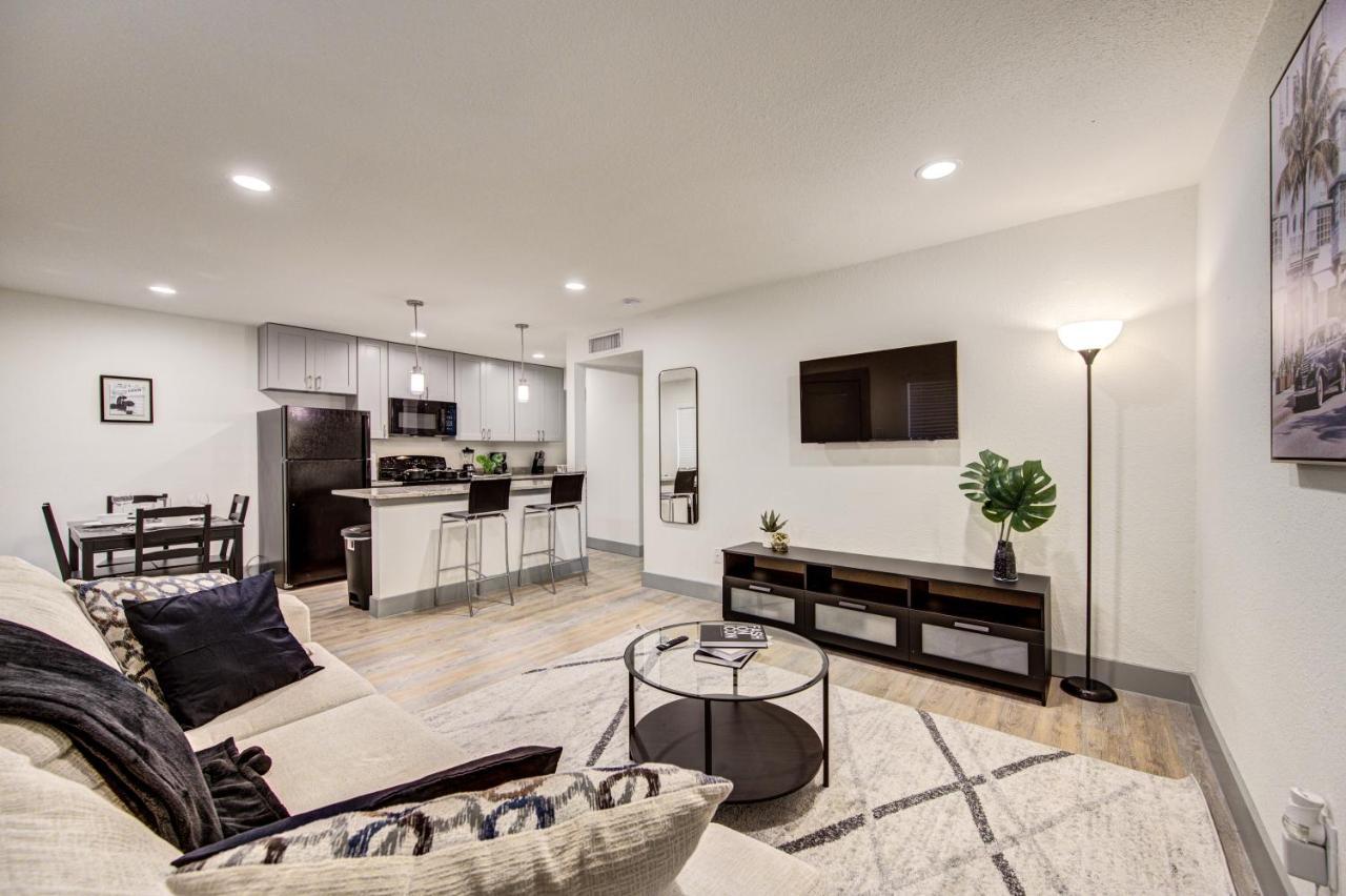 Apartment Trendy Midtown Apt, Walk To Shops & Sites, Pets Ok *
