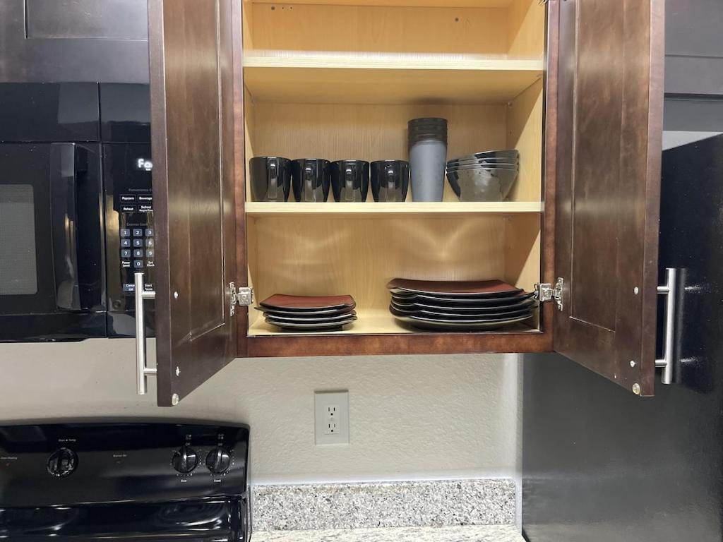 Private With Laundry, Wi-fi, And Extra Amenities Apartment Houston