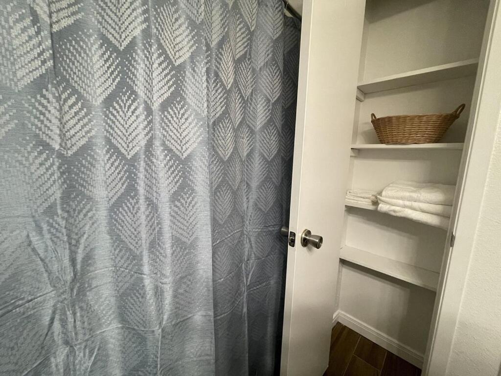 Private With Laundry, Wi-fi, And Extra Amenities