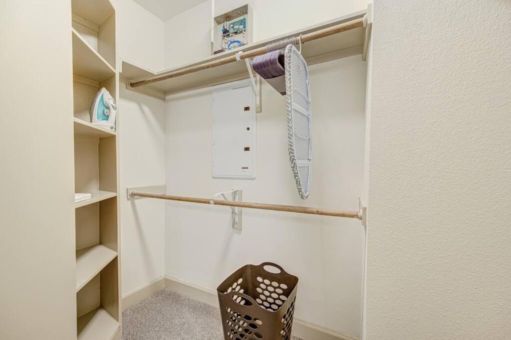 Apartment Lavish Tx Tranquil Haven Luxe 1-bedroom Escape Near Nrg & Med Center *