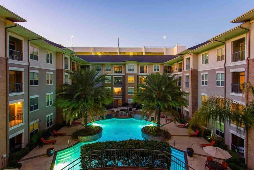 Lavish Tx Tranquil Haven Luxe 1-bedroom Escape Near Nrg & Med Center Apartment