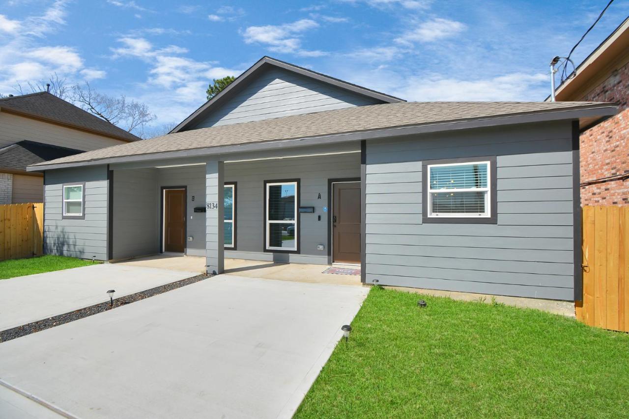 Modern Near Nrg Stadium Houston