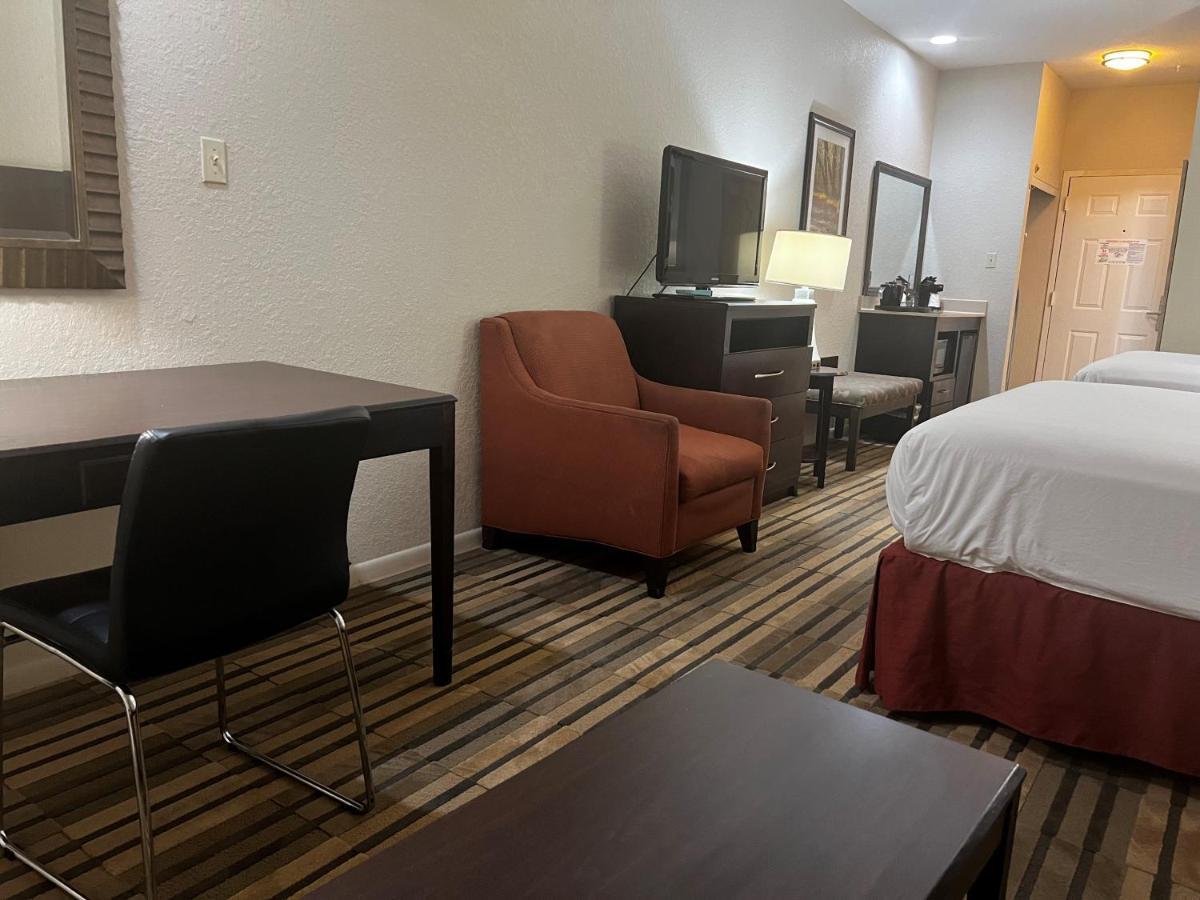 Hotel Baymont By Wyndham Houston/westchase 3*