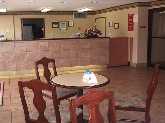 Scottish & Hobby Airport Motel 2*