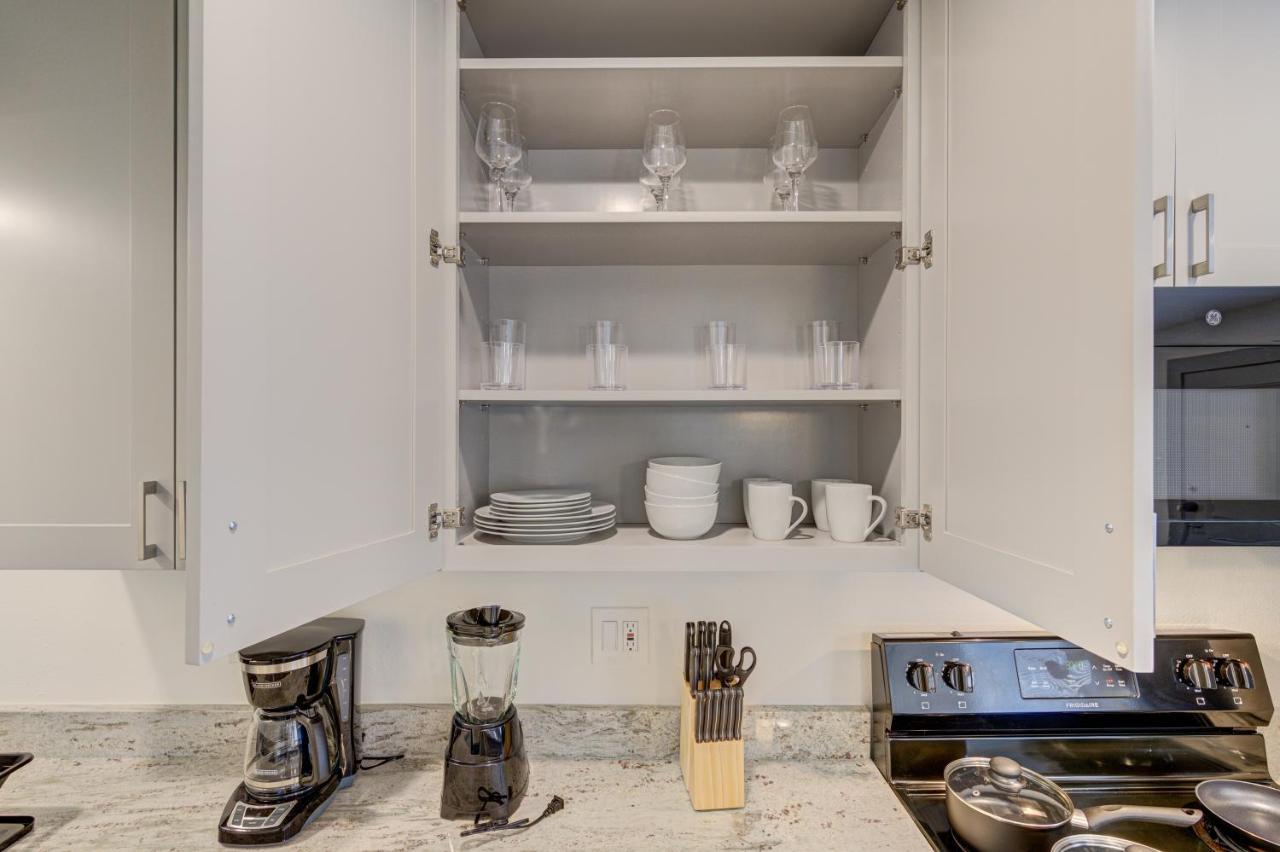 Trendy Midtown Apt, Walk To Shops & Sites, Pets Ok * Houston
