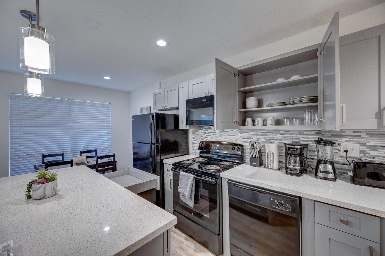 Apartment Trendy Midtown Apt, Walk To Shops & Sites, Pets Ok *