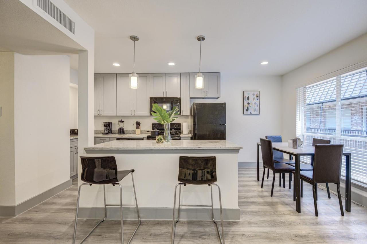 Trendy Midtown Apt, Walk To Shops & Sites, Pets Ok Apartment Houston