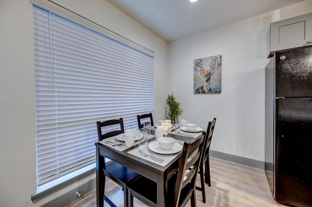 Trendy Midtown Apt, Walk To Shops & Sites, Pets Ok Houston