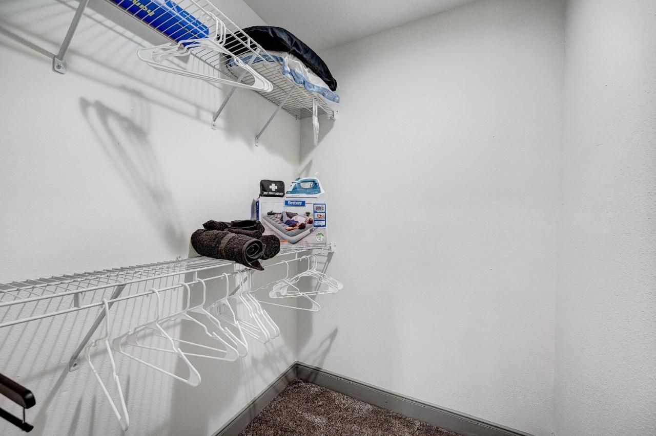 Trendy Midtown Apt, Walk To Shops & Sites, Pets Ok Apartment