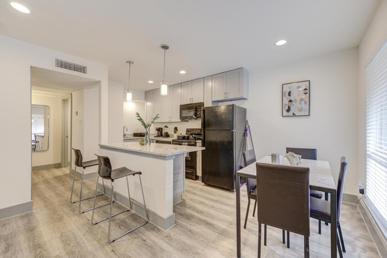 Apartment Trendy Midtown Apt, Walk To Shops & Sites, Pets Ok