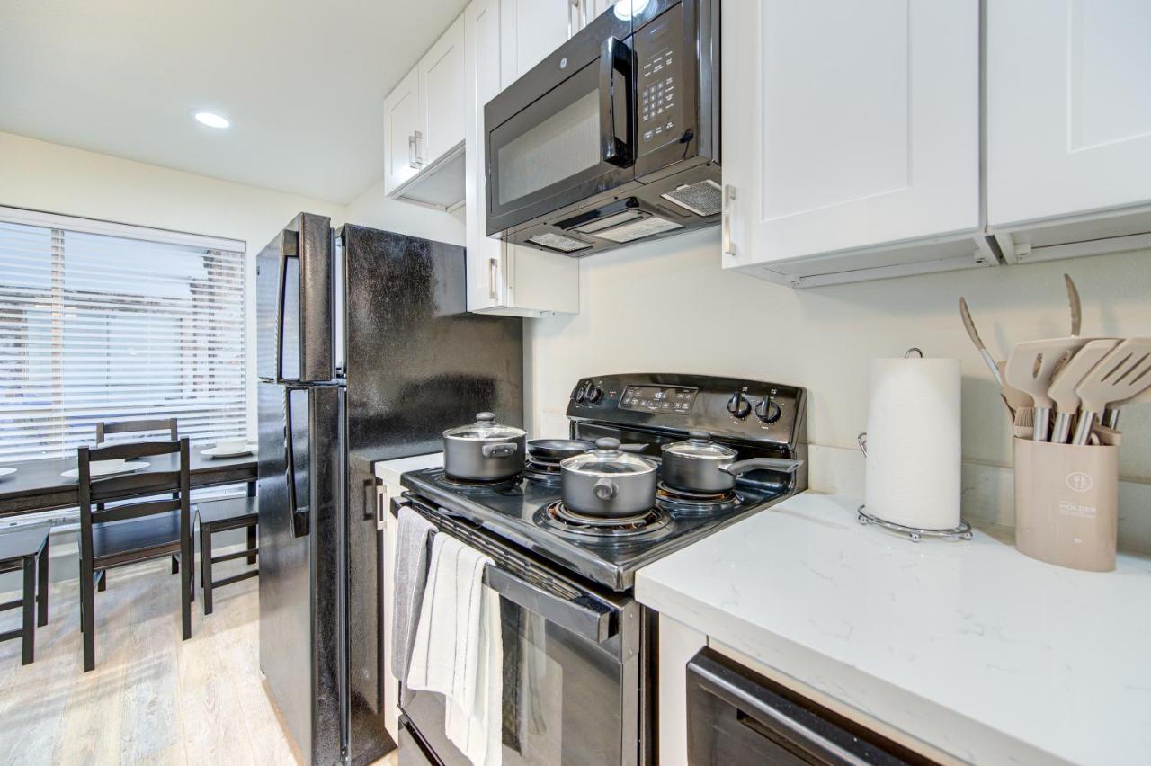 Apartment Trendy Midtown Apt, Walk To Shops & Sites, Pets Ok *