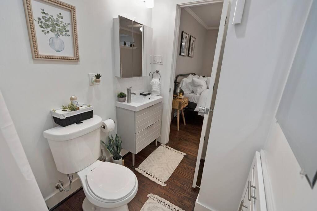 Historic Heights Cozy Nook Apartment Houston