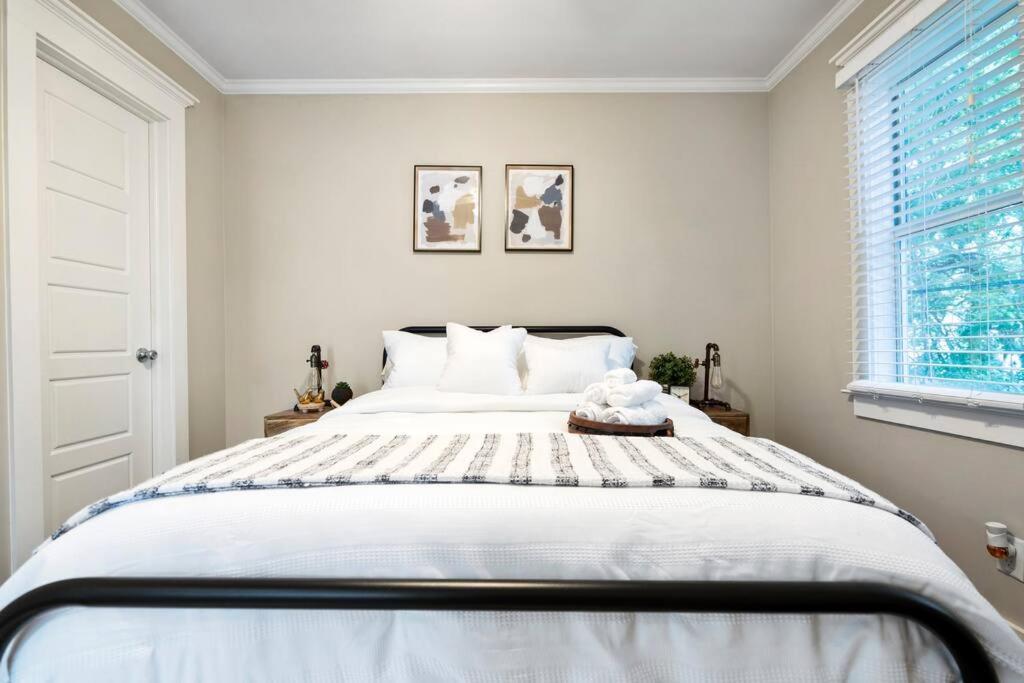 Historic Heights Cozy Nook