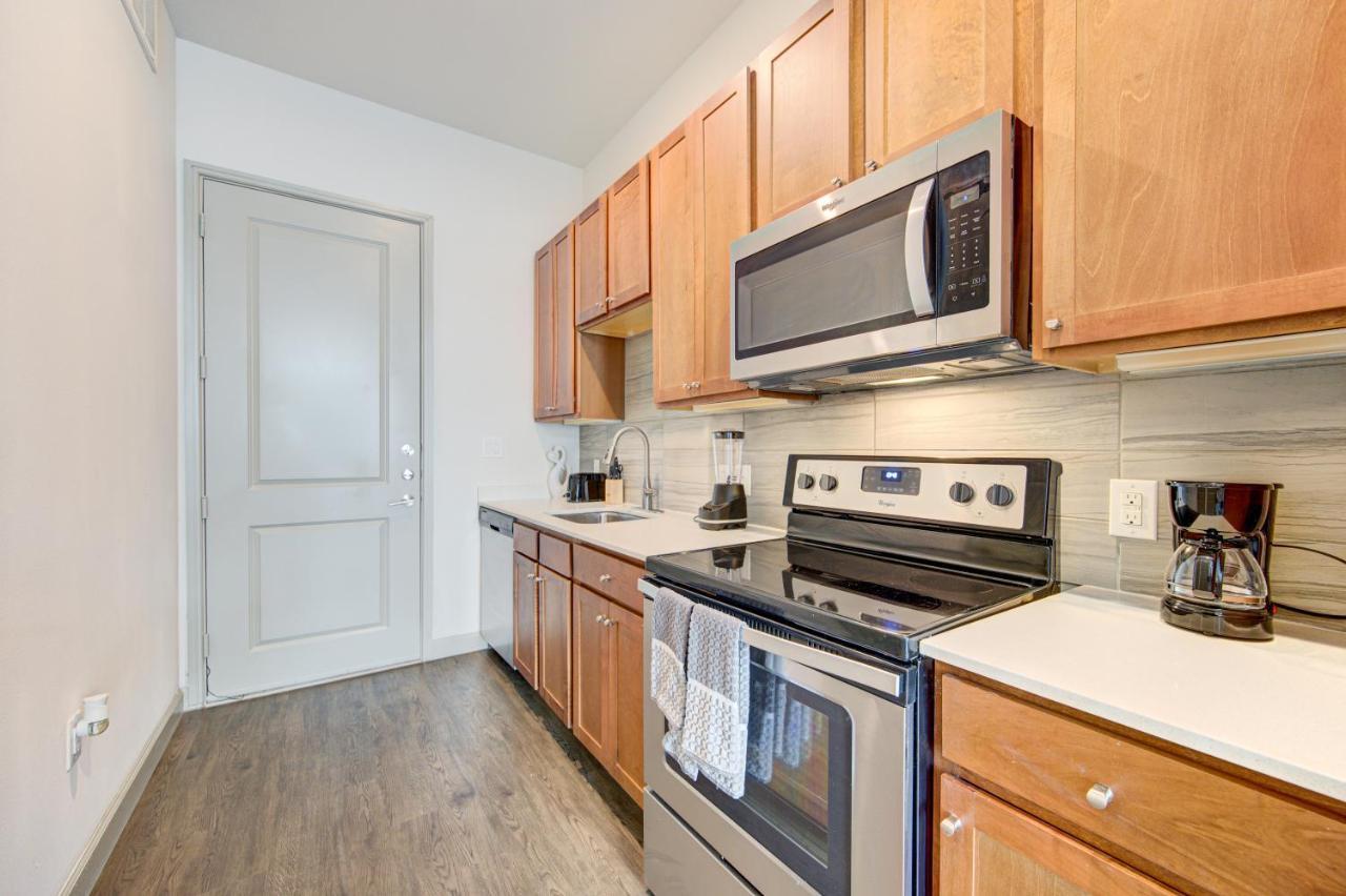 Trendy Downtown 1bd/freeparking/wi-fi/pool *