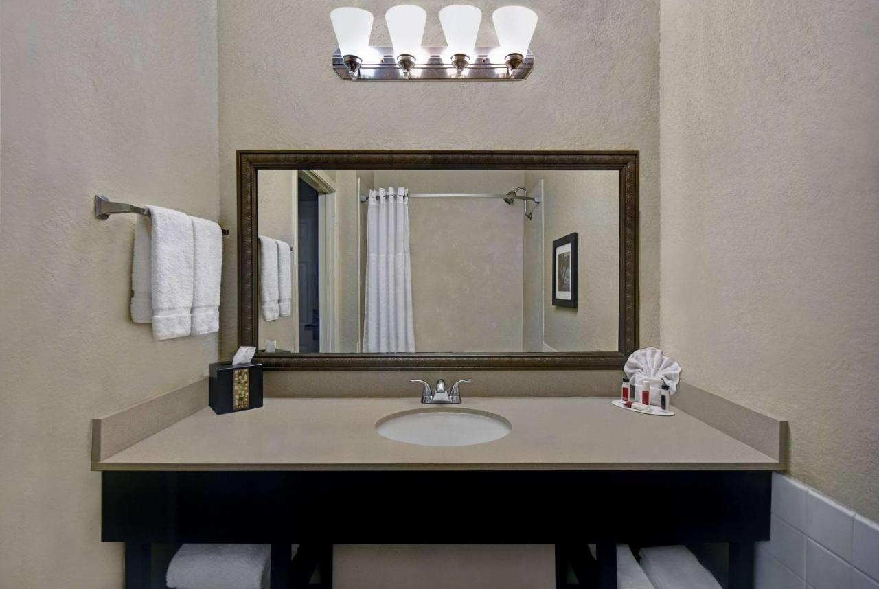 Baymont By Wyndham Houston/westchase 3*