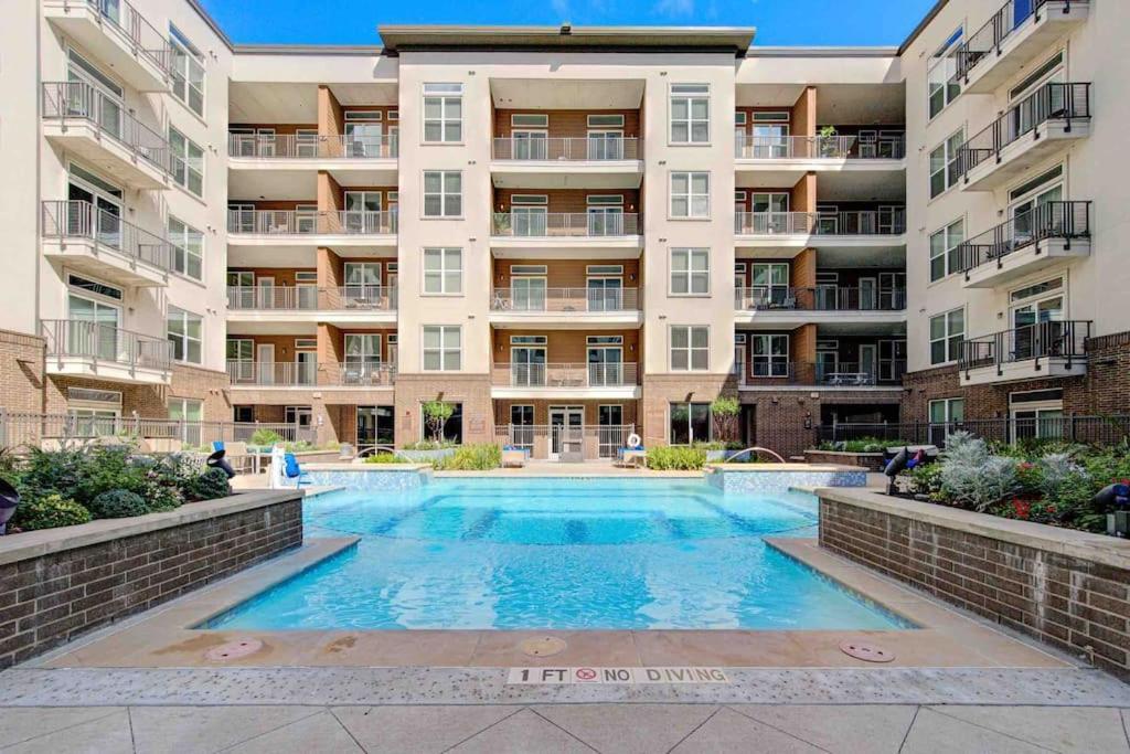 Trendy Downtown 1bd/freeparking/wi-fi/pool Apartment Houston