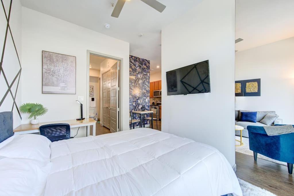 Apartment Trendy Downtown 1bd/freeparking/wi-fi/pool *