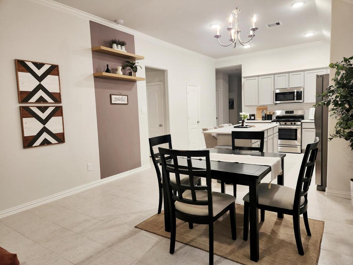 Homestay Anderson Lake By Ion Near Downtown Med Center Nrg Stadium Beltway 8
