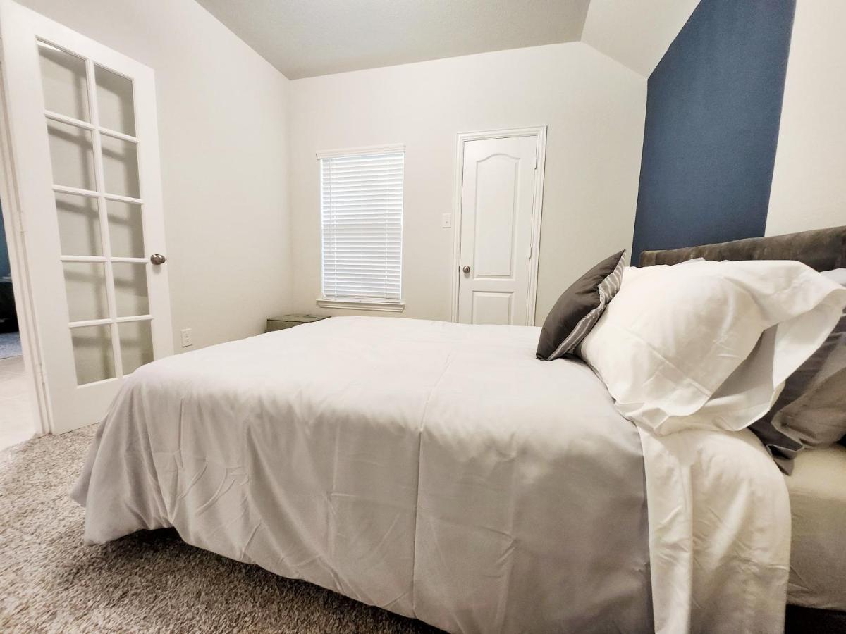Anderson Lake By Ion Near Downtown Med Center Nrg Stadium Beltway 8
