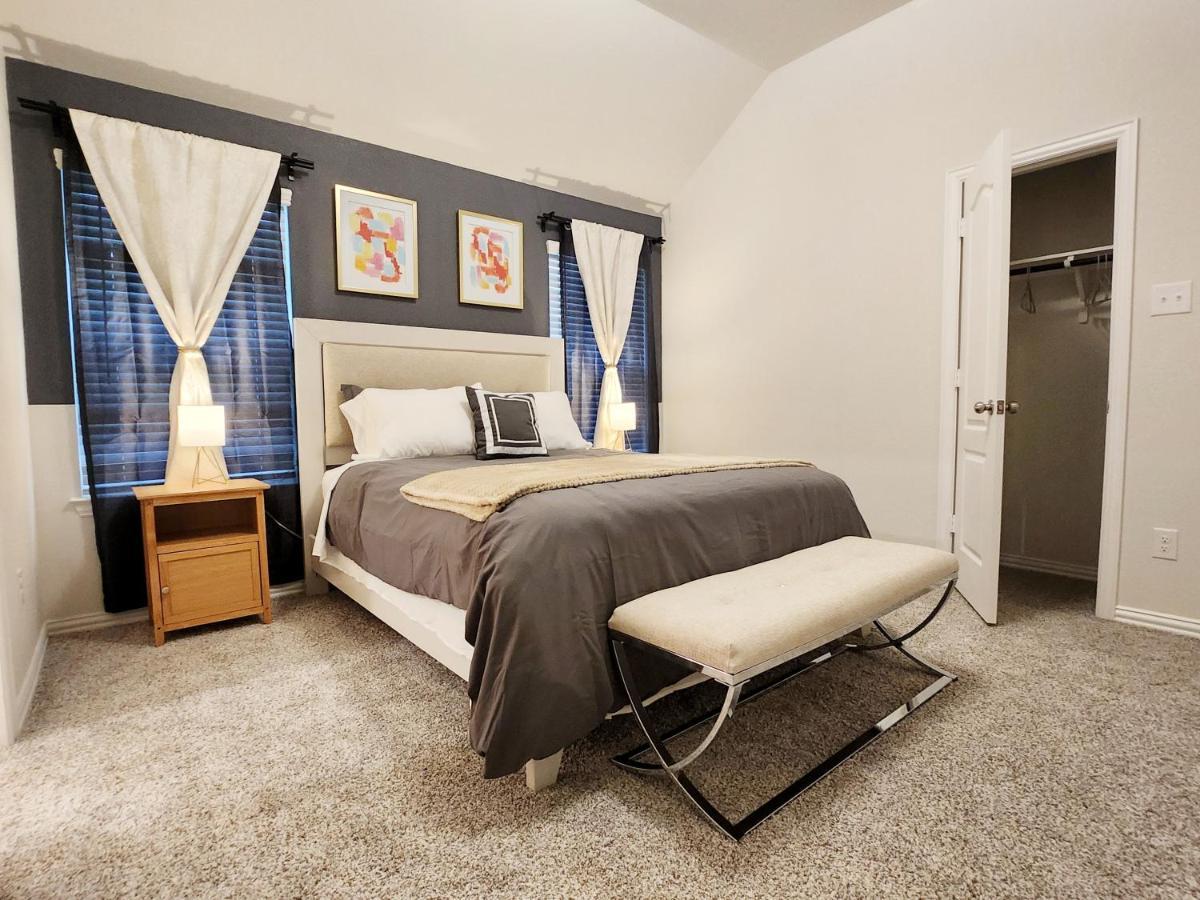 Anderson Lake By Ion Near Downtown Med Center Nrg Stadium Beltway 8