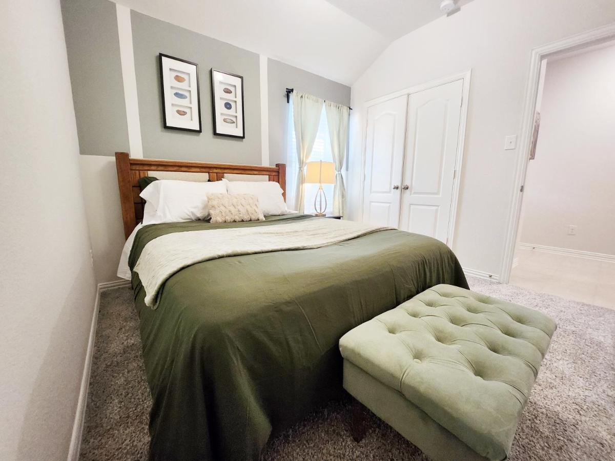 Anderson Lake By Ion Near Downtown Med Center Nrg Stadium Beltway 8 Houston