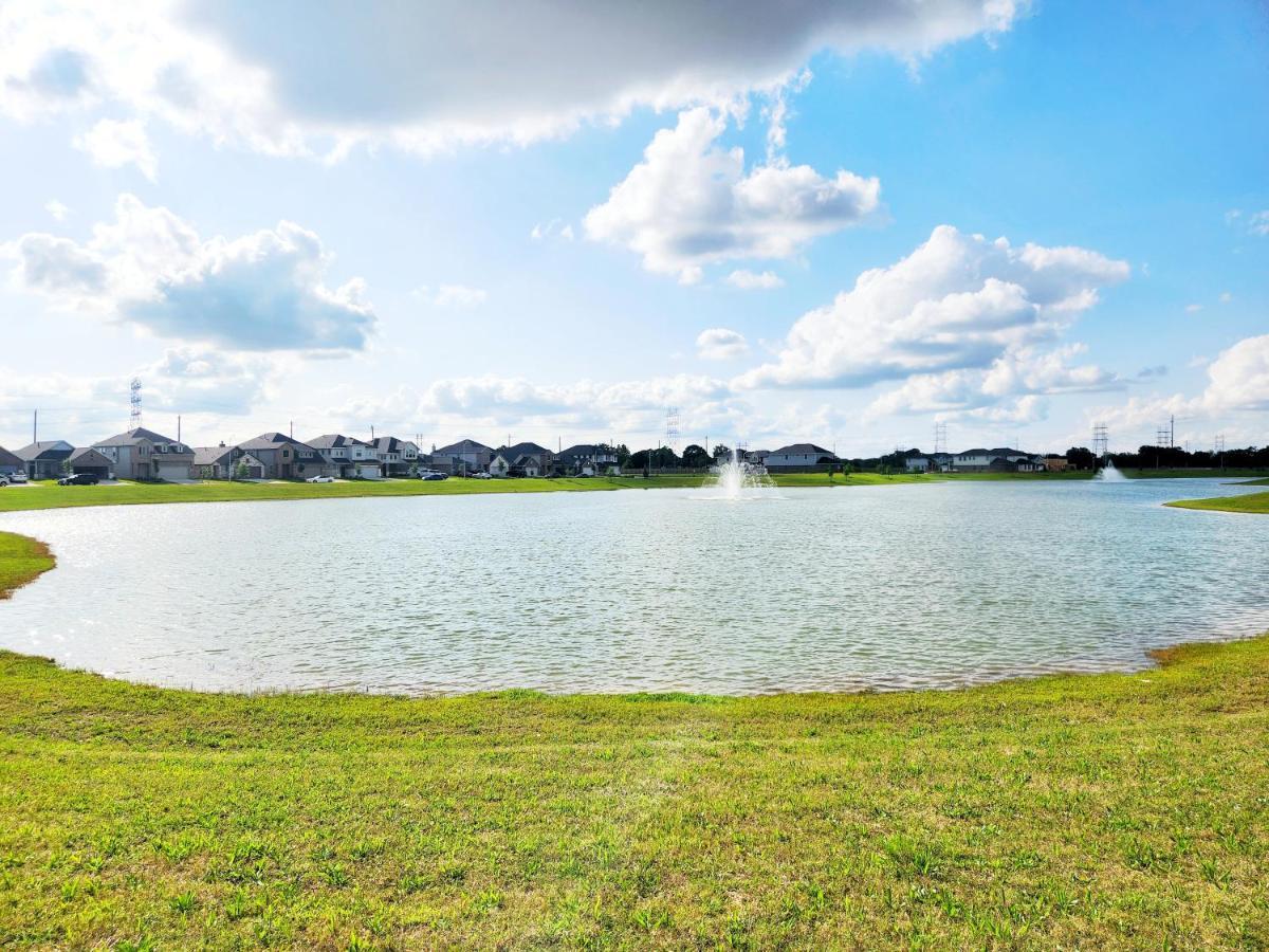 Homestay Anderson Lake By Ion Near Downtown Med Center Nrg Stadium Beltway 8 Houston
