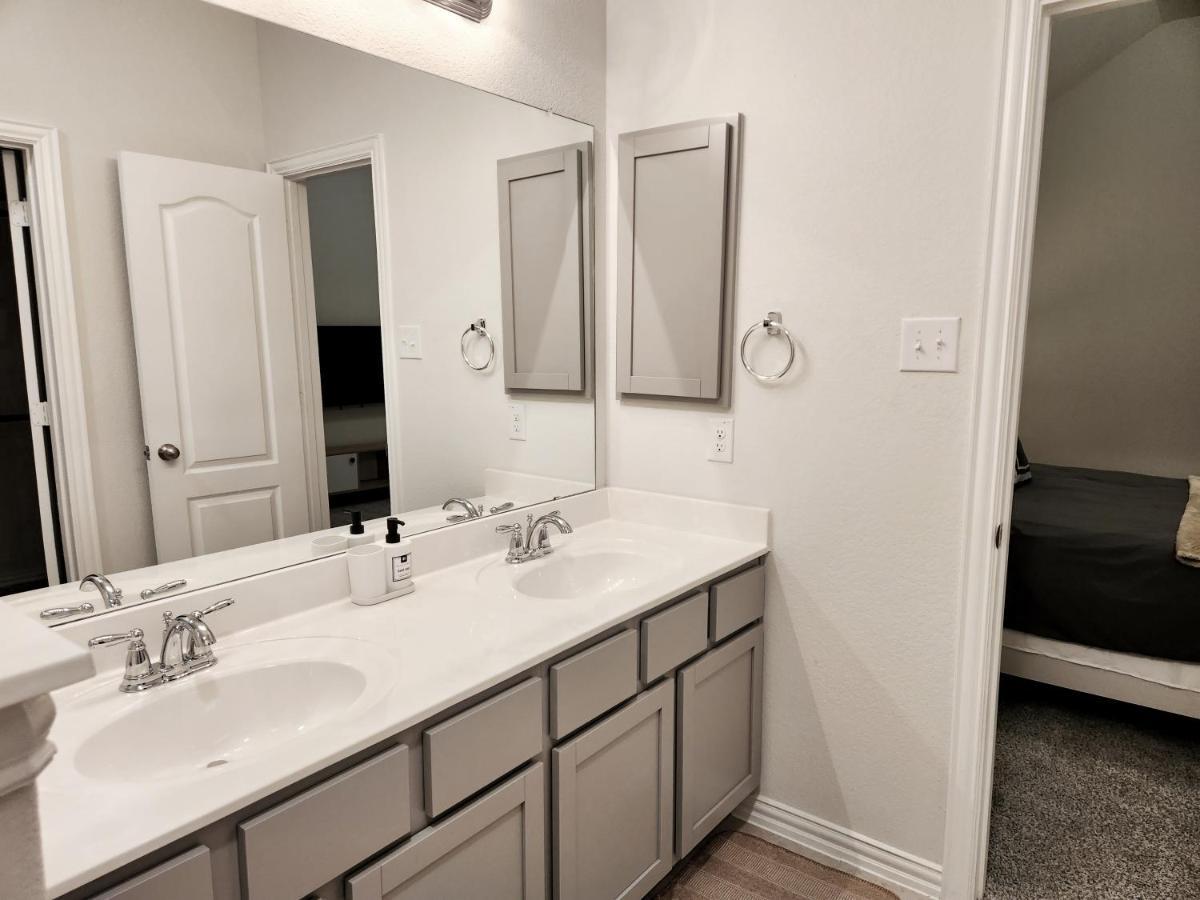 Homestay Anderson Lake By Ion Near Downtown Med Center Nrg Stadium Beltway 8 *
