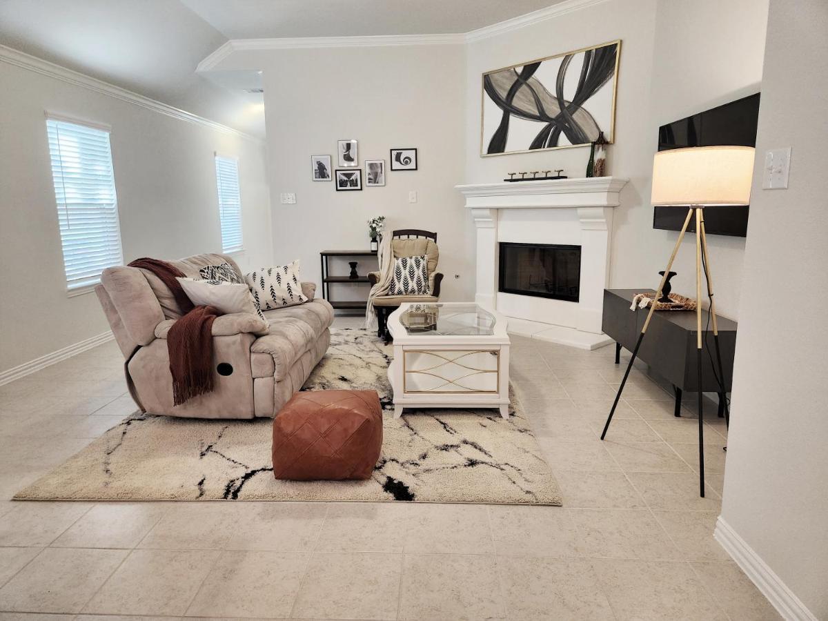 Anderson Lake By Ion Near Downtown Med Center Nrg Stadium Beltway 8 Homestay Houston
