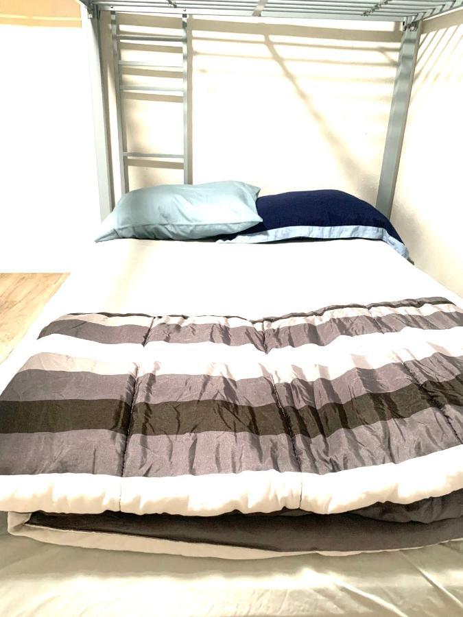 Three Zzz's Homestay Houston
