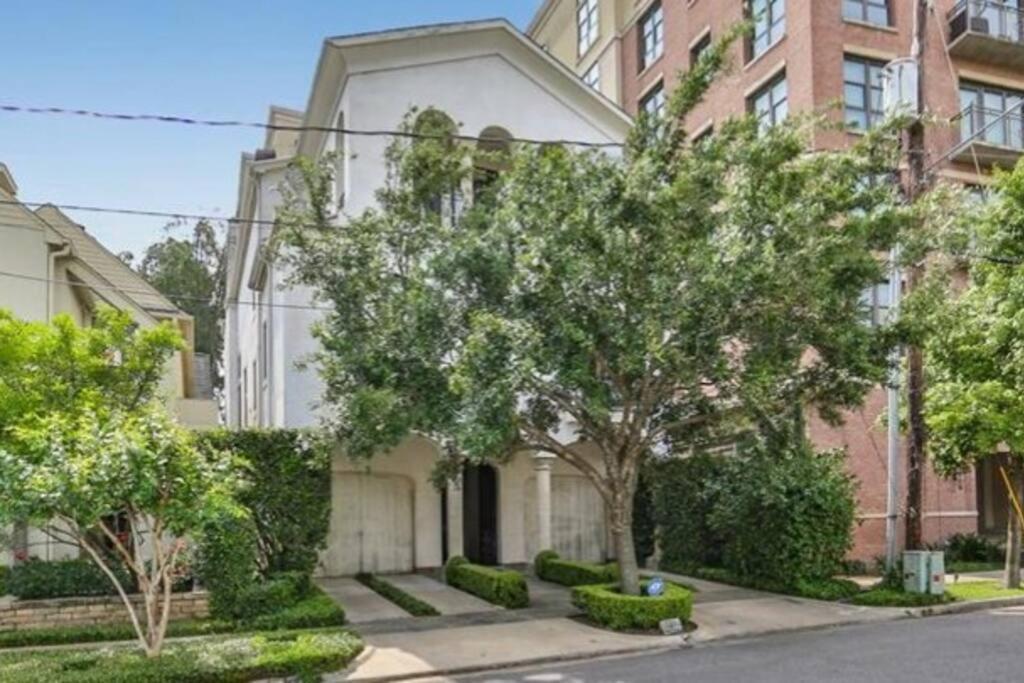 Elegant French Patio With Private Pool * Houston