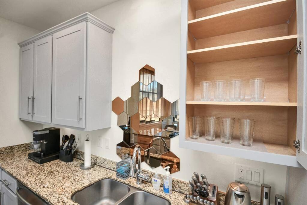 Holiday home 3br/3.5ba Three Story East Downtown Townhouse With View Houston