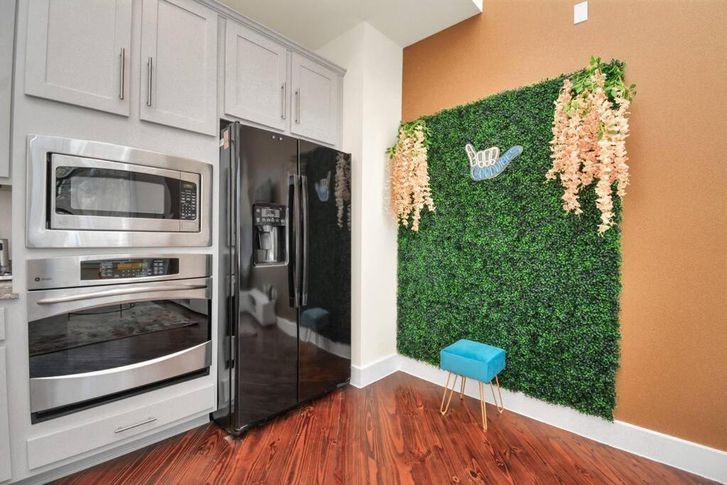 Holiday home 3br/3.5ba Three Story East Downtown Townhouse With View