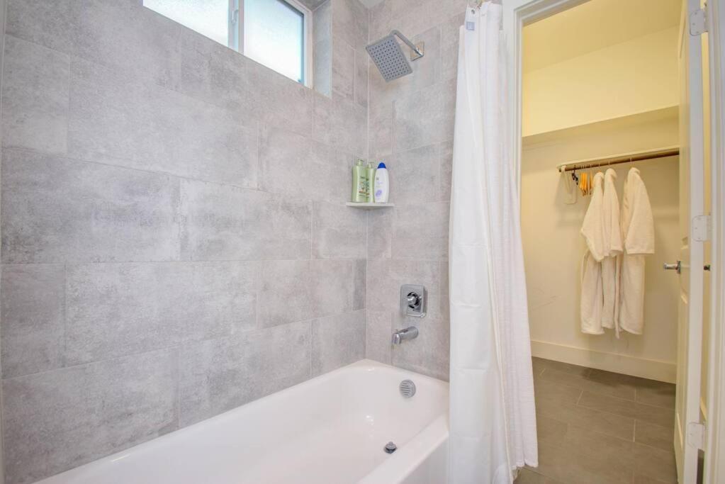 Holiday home Cozy Downtown Modern Townhome