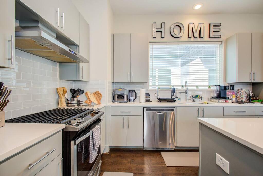 Holiday home Cozy Downtown Modern Townhome *
